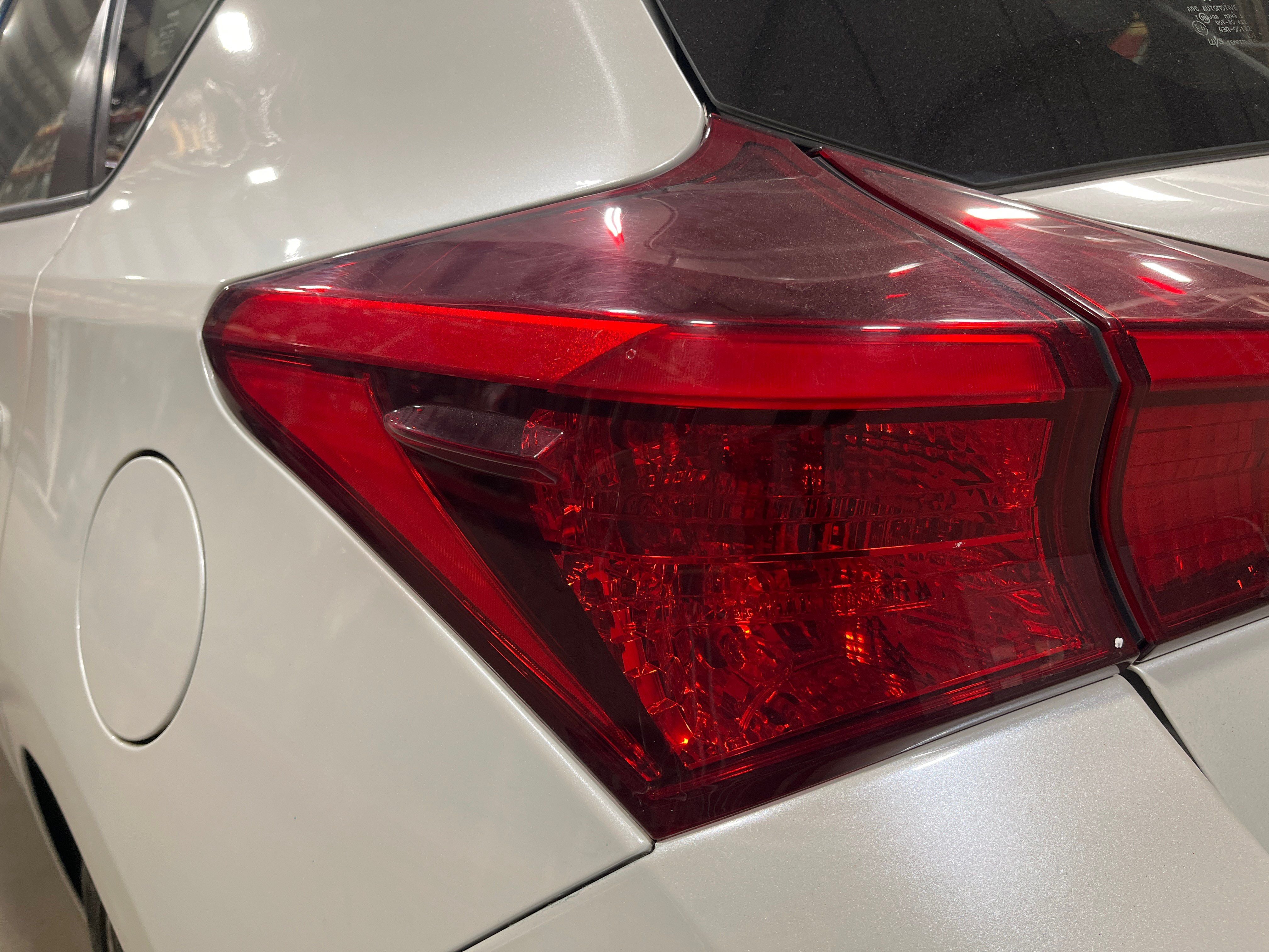URG_EE23 Tail Lamp Light  COROLLA IM 2018   NW696438
