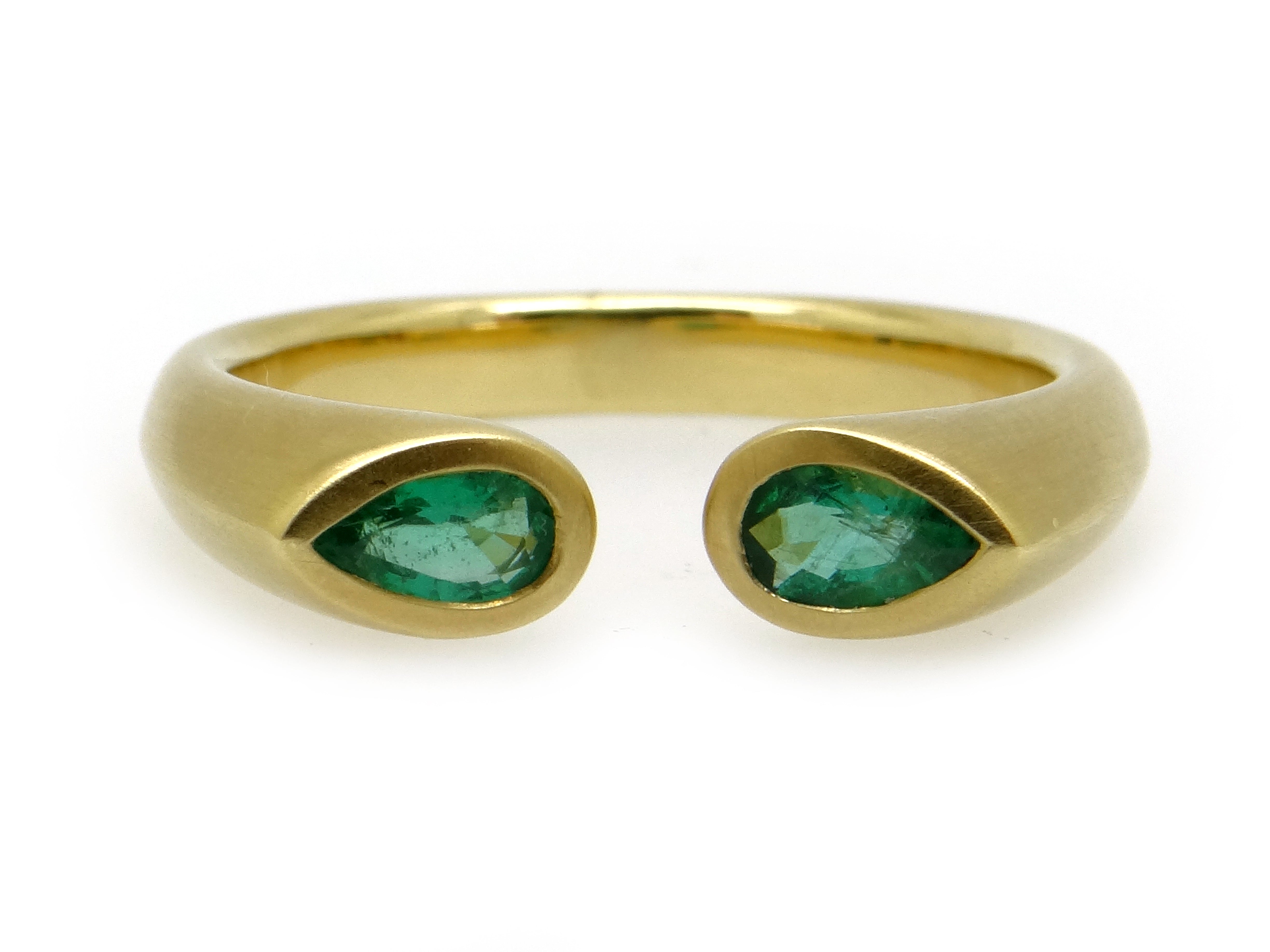 Kimberly Collins 18k Yellow Gold Emerald Hug Ring