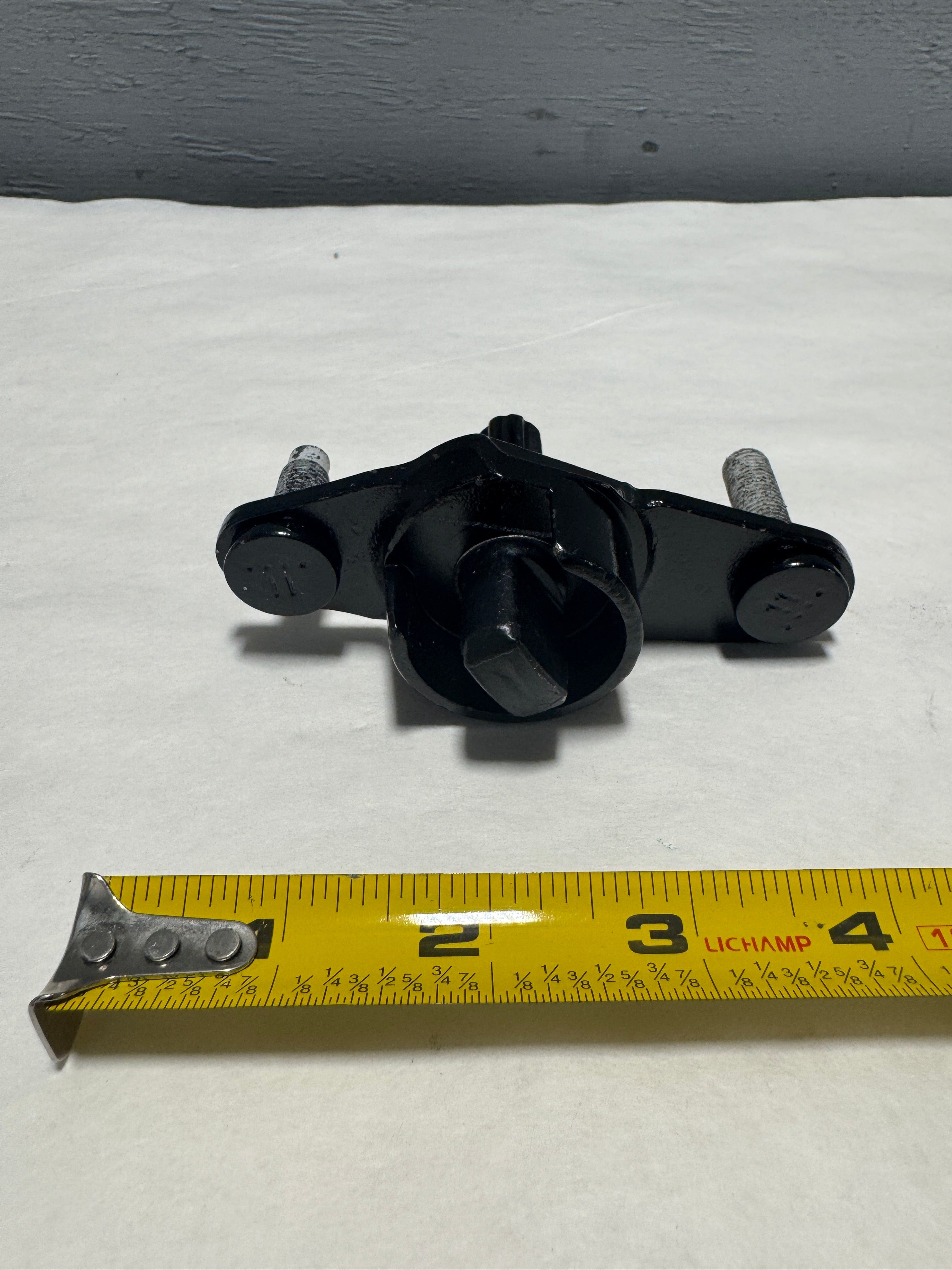 2016 2023 Toyota Tacoma 5 Foot Bed Passenger Side Tailgate Hinge Damper Bracket OEM