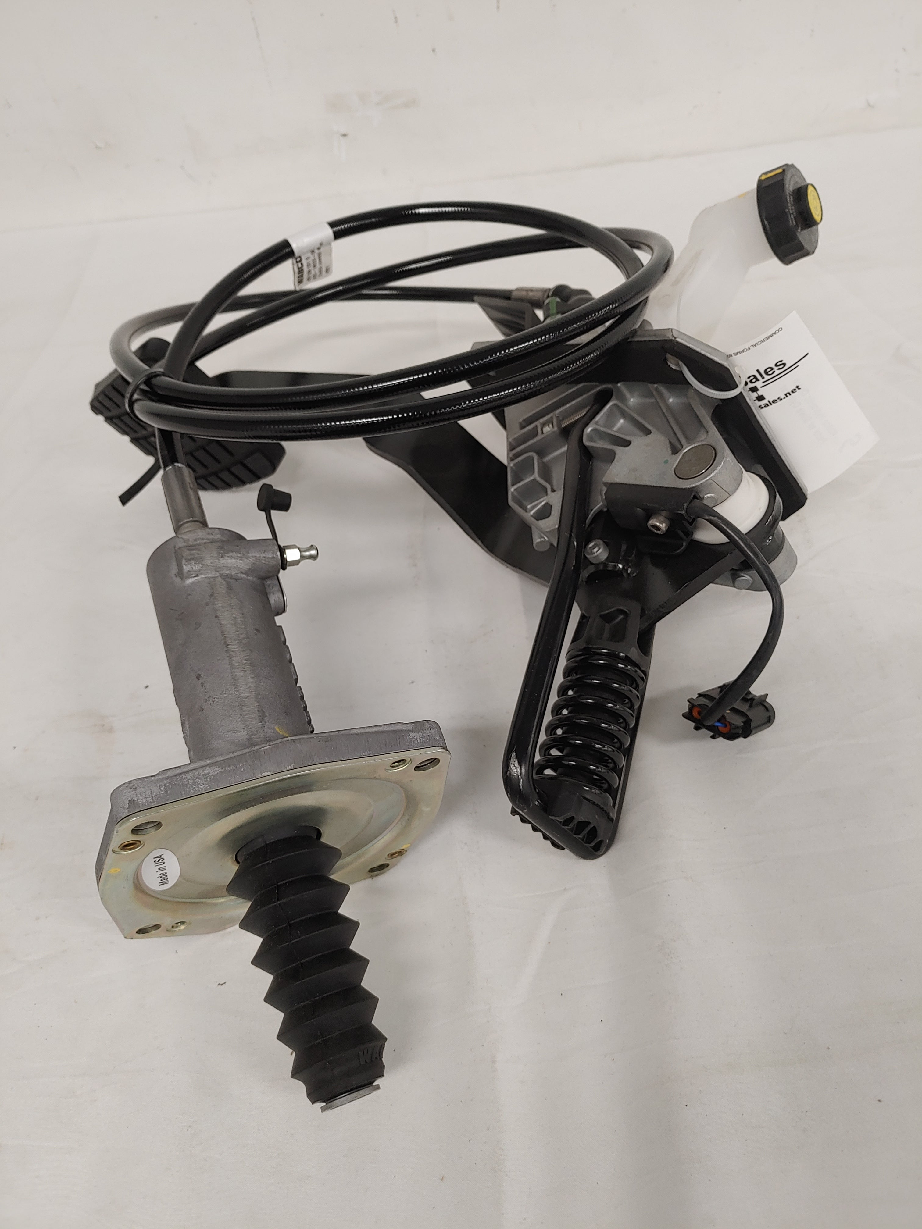 Wabco Hydraulic Clutch Pedal & Slave Cylinder Assembly   P/N  A02 14022 000
