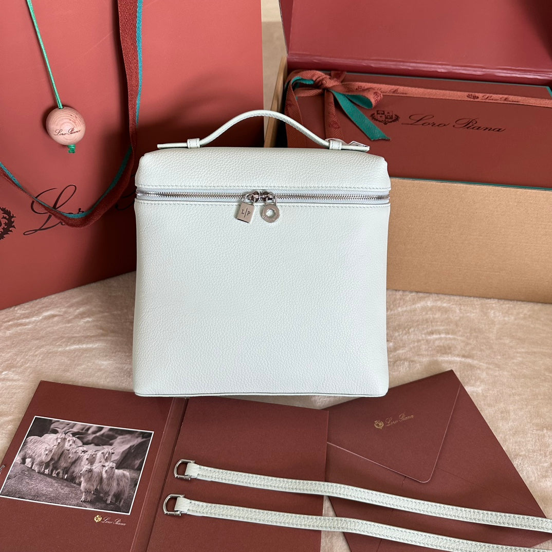 LORO PIANA BAG EXTRA POCKET BACKPACK L23.5 IN WHITE CALFSKIN WITH SILVER HARDWARE