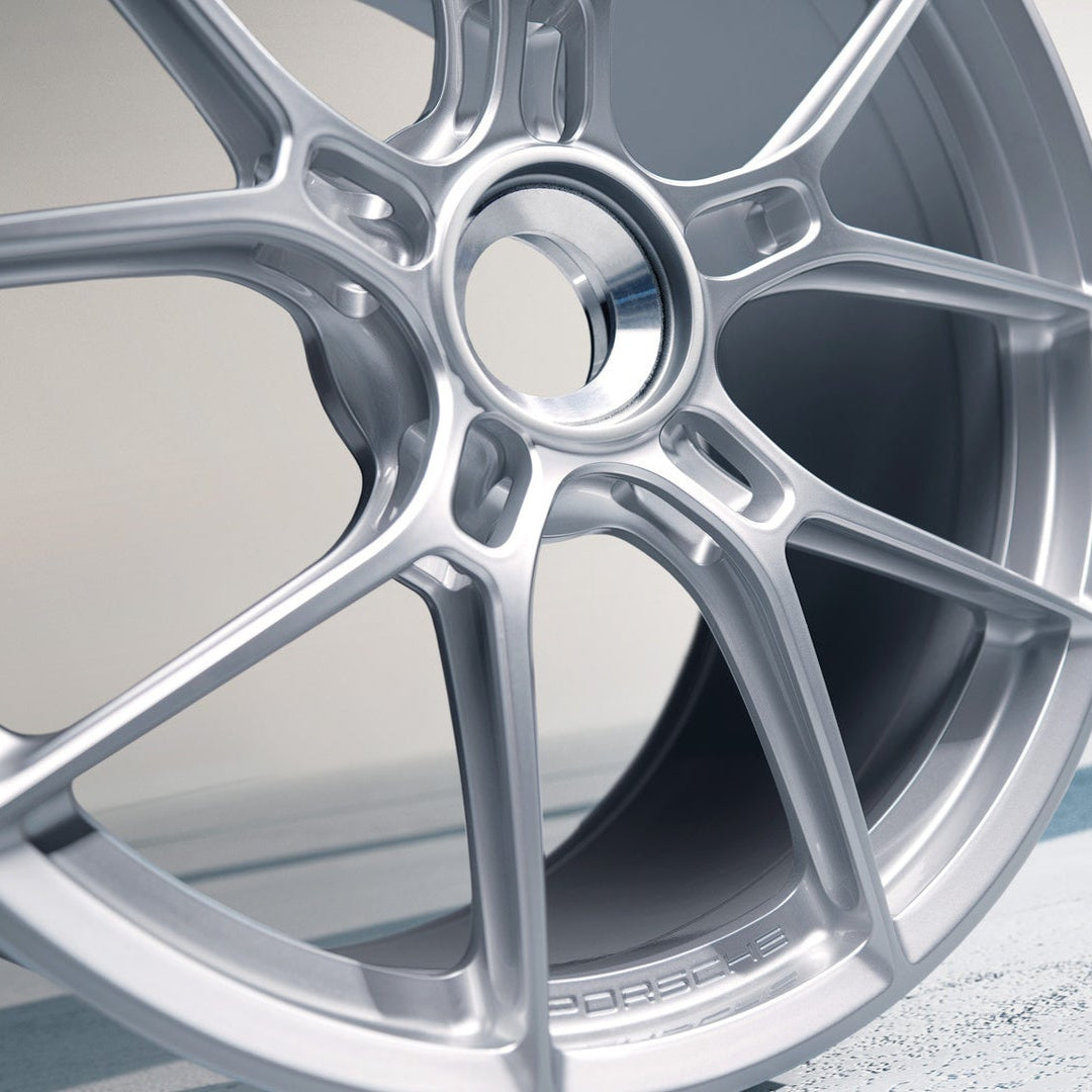 Porsche 20/21 inch 911 Carrera GTS Lightweight Wheelset with Central Locking (992.2)