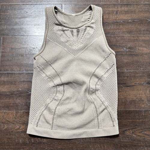 Alo Yoga Women’s Tank Lark Slash Burn Seamless Laser Cut Mesh Tan Size Small