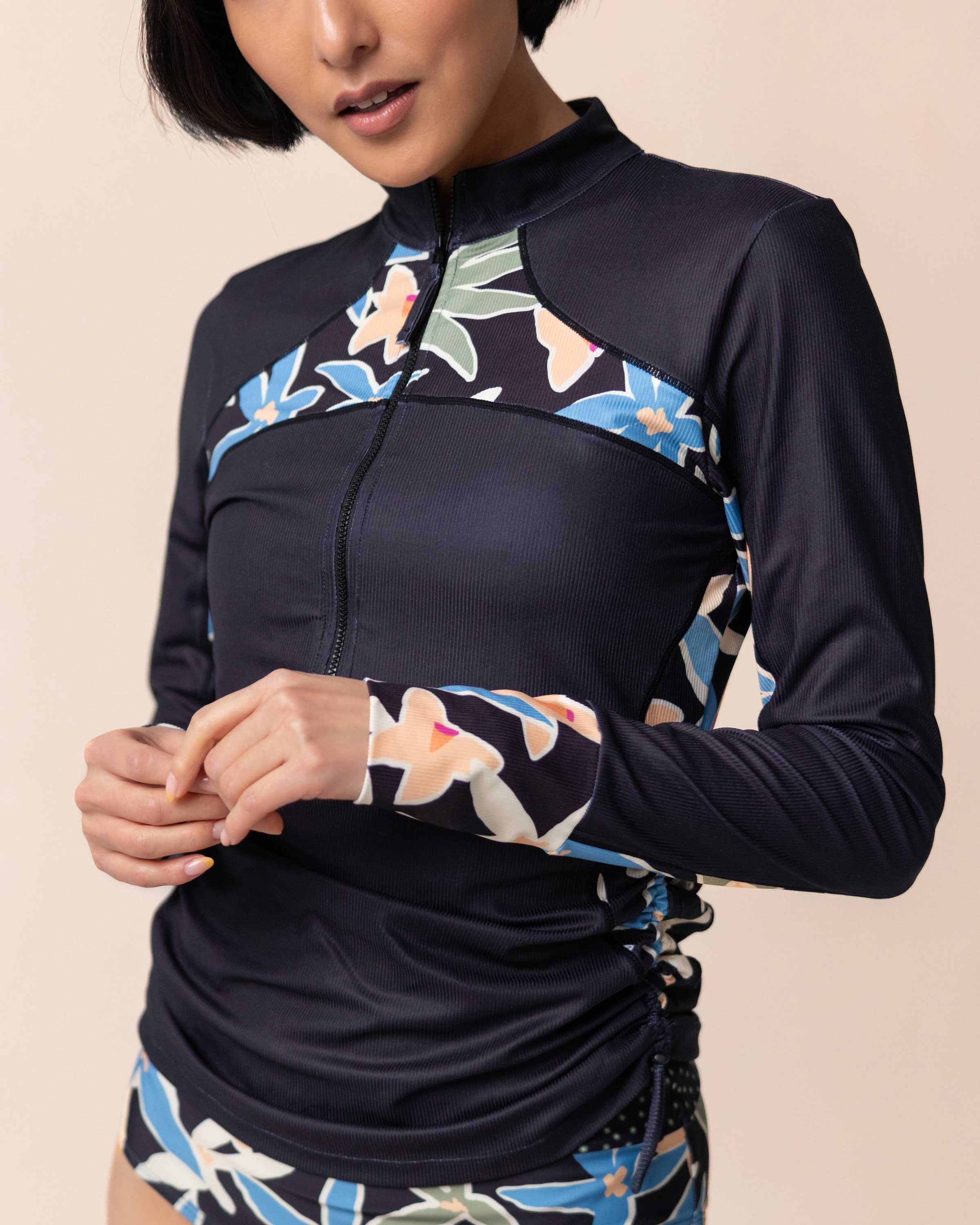 NANI WHOLESALE Raven Baywatch Rashguard