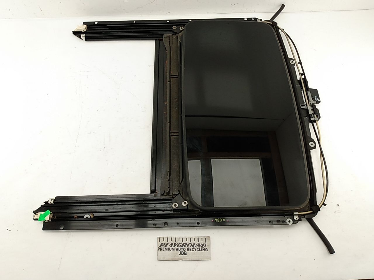 PLAYGROUND Volvo V70 Sunroof Glass Panel