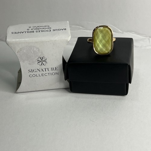 Avon Ring Signature Collection Shining Stars Ring Size 6 Green Gem 9P