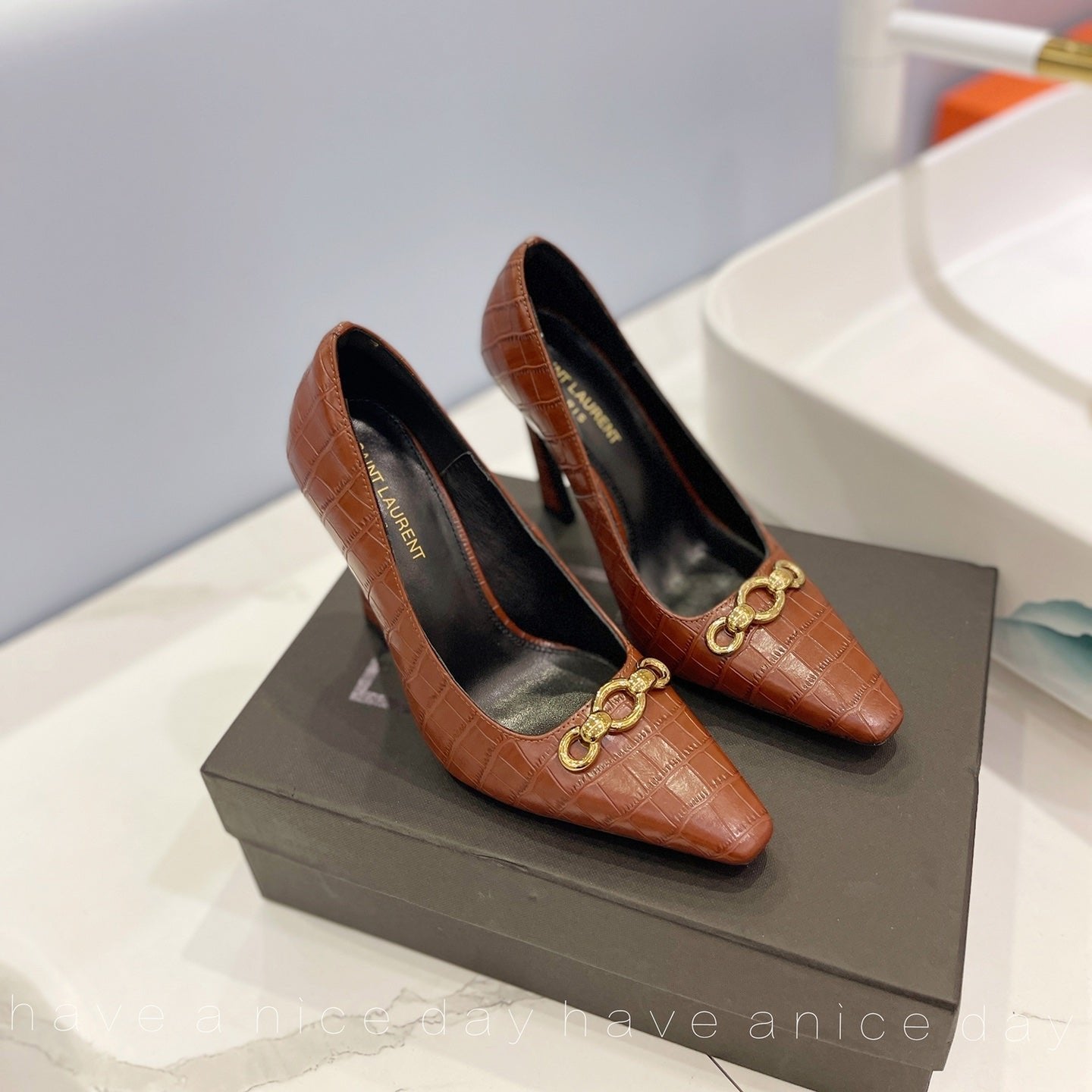 YSL SHOE SL SILVANA CROCODILE MOTIF CHAIN PUMPS BROWN CALFSKIN