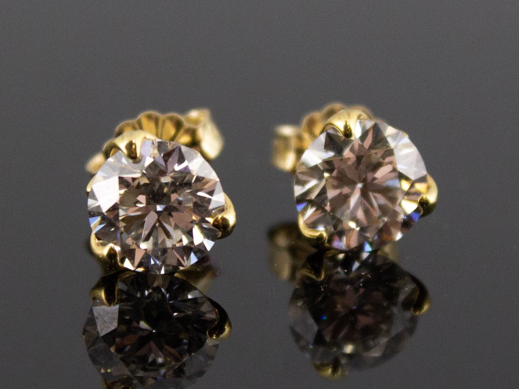 ELIZABETH HENRY DESIGN The "Art Nouveau" Eras Lab Diamond Stud Earrings in 14K Yellow Gold