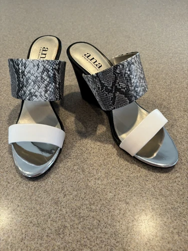 BRANDBLACK ANA A NEW APPROACH WOMANS DRESSY STRAPPED SLIP ON WEDGE SANDAL SIZE 7  BRAND NEW
