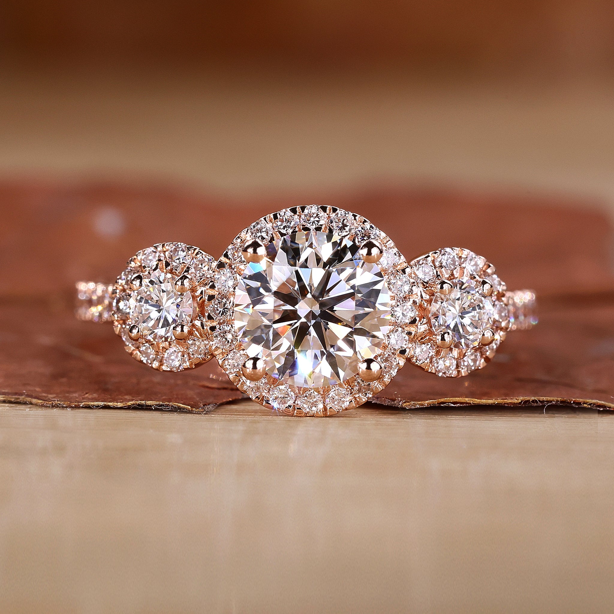 DIAMONDRENSU Round Diamond Engagement Ring   Pave Setting