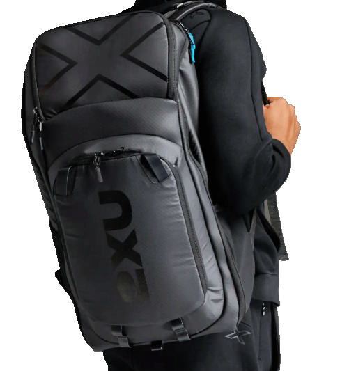 TRIATHLON TRANSITION BAGS  2XU   Style Back pack (34Ltr}