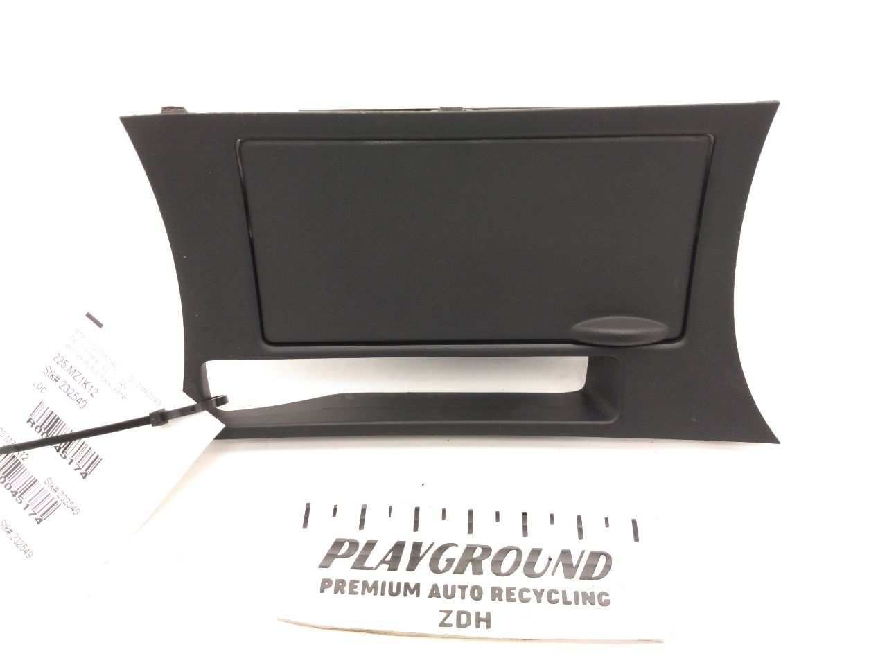 PLAYGROUND Mazda Mazda 3 Front Center Cup Holder With Cover