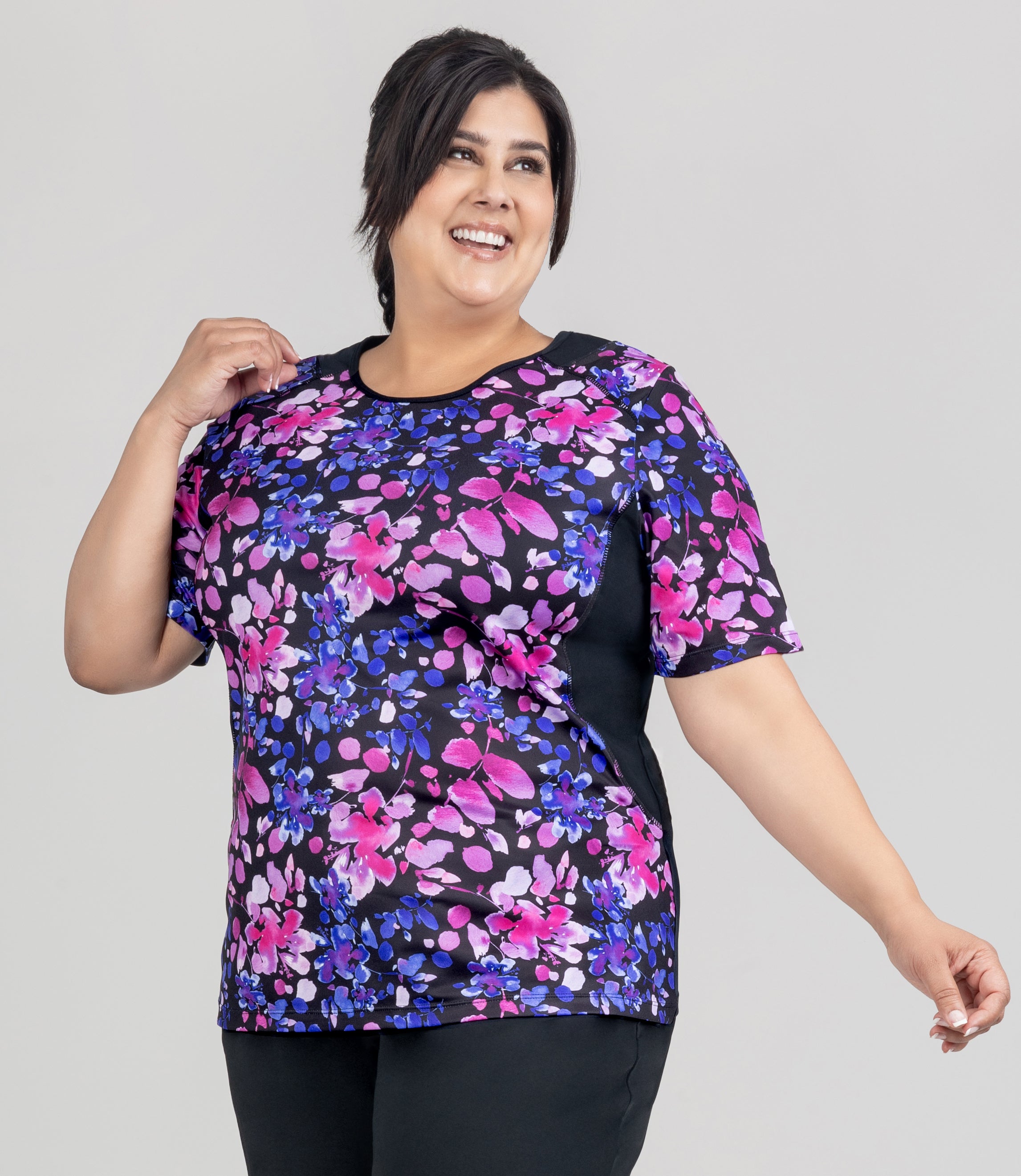 QUANZHOU SKYWAVES FASHION AquaSport Color Block Swim Tee Floral Elegance Print Black