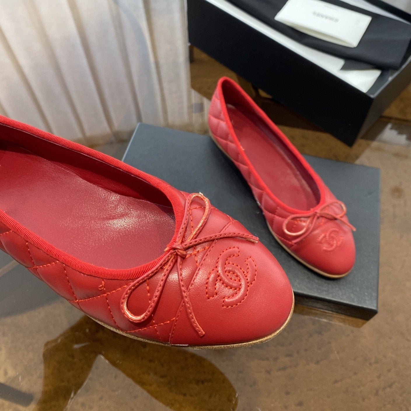 CHANEL SHOE ballet flats red quilted lambskin