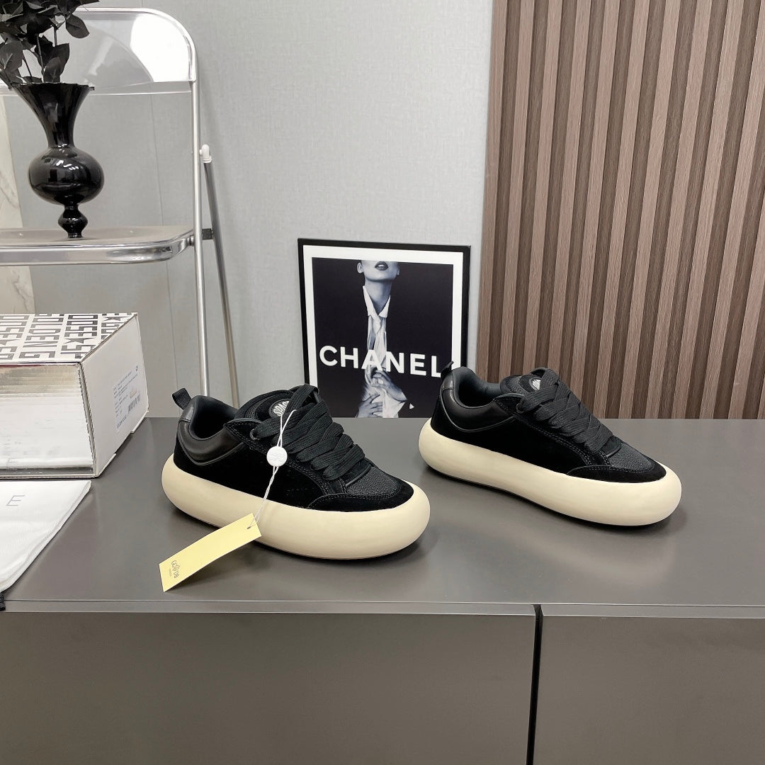 GOLDEN GOOSE SHOES SPACE STAR CUBE SNEAKERS IN BLACK SUEDE WITH PERFORATED STAR