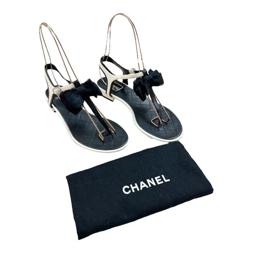 BRANDBLACK Chanel Black Quilted Logo Leather Bow Heel Flats Thong Sandals EU 37 US 7 CC