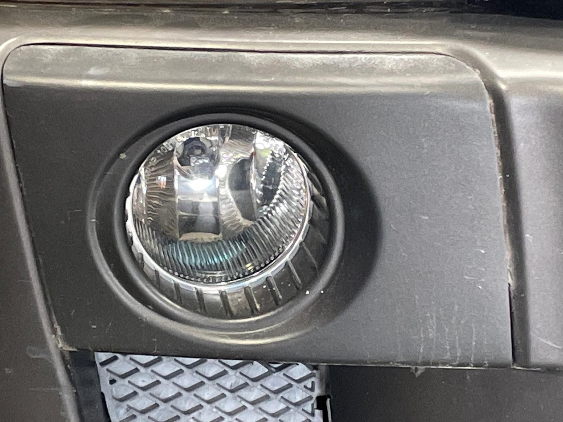 URG_EE23 FOG LAMP LIGHT Hyundai Tucson 05 06 07 08 09 Bumper Mounted Right   NW661303