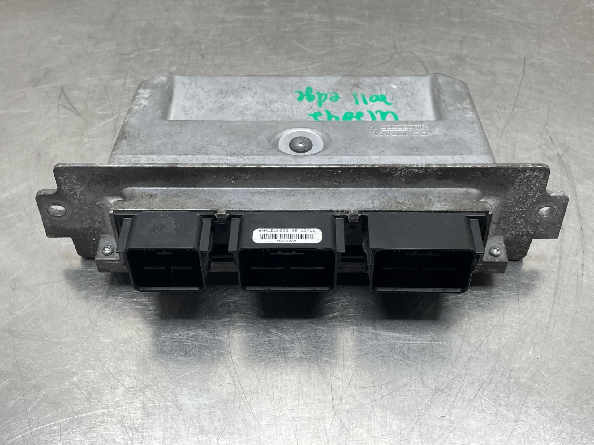 URG_EE23 ECU ECM Computer Ford Edge 2011   NW688907