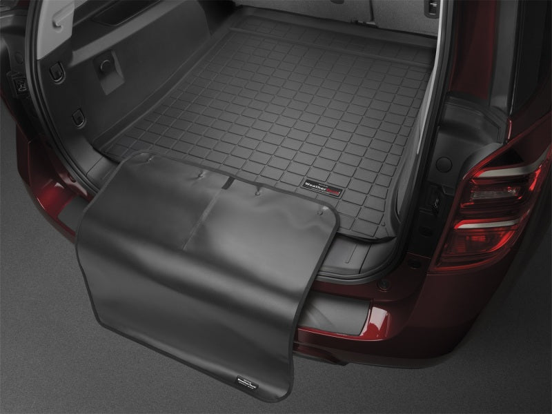WeatherTech 2024 BMW 530i/540i Cargo Liner w/Bumper Protector   Black