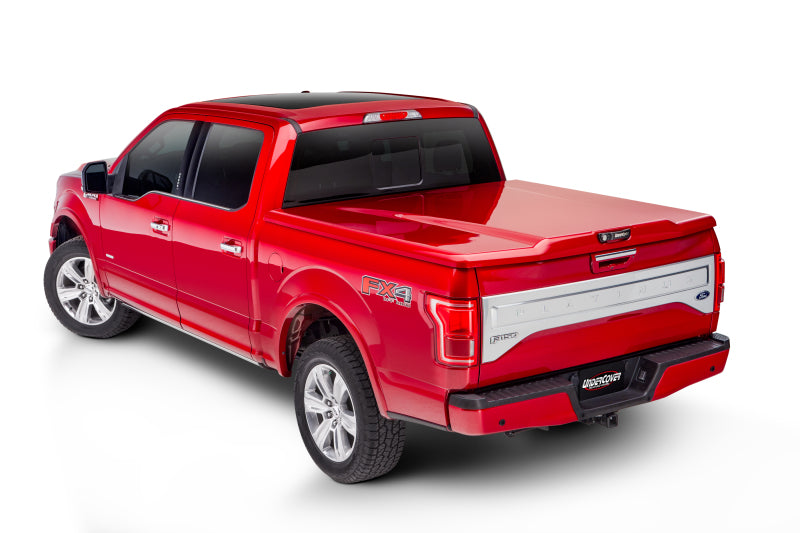 UnderCover 15 19 Ford F 150 5.5ft Elite LX Bed Cover   White Platinum