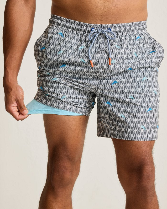 TOMMY BAHAMA Naples Tile Pool Geo 6 Inch Swim Trunks