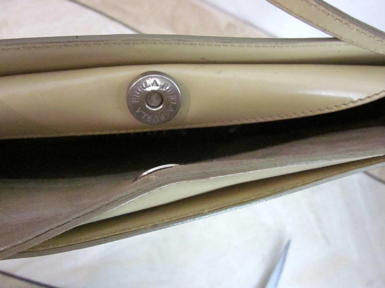 Furla Beige Cinghia Singola Magnete Borsa a Spalla Top Pelle Patinata Italia