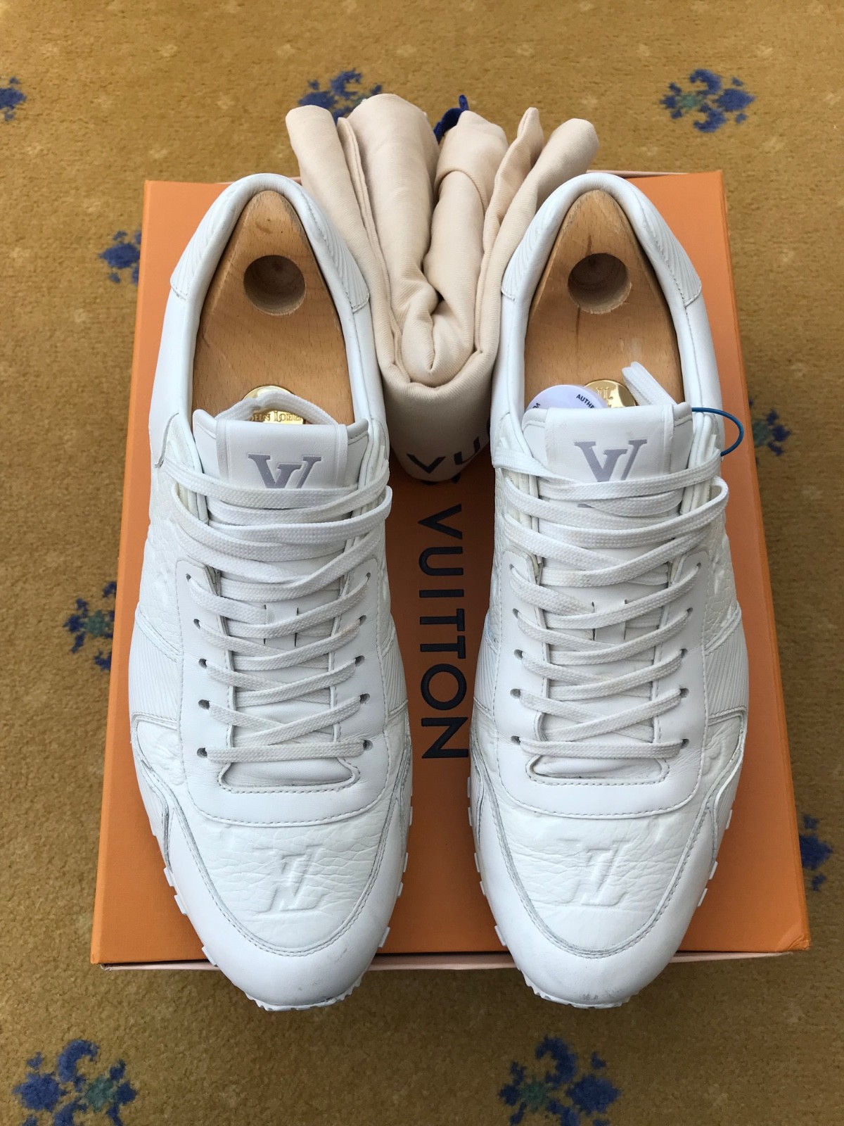 LOUIS VUITTON TRAINER Louis Vuitton Sneakers Trainers Shoes Run Away Monogram White Mens UK 9 US 10 43