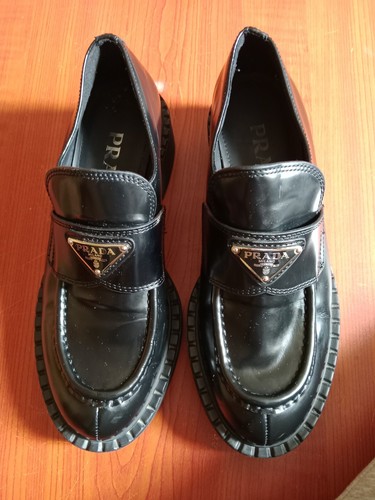 BERSHKA Prada Metallic Brushed Calfskin Metal Triangle logo Loafers Size 37 Platino
