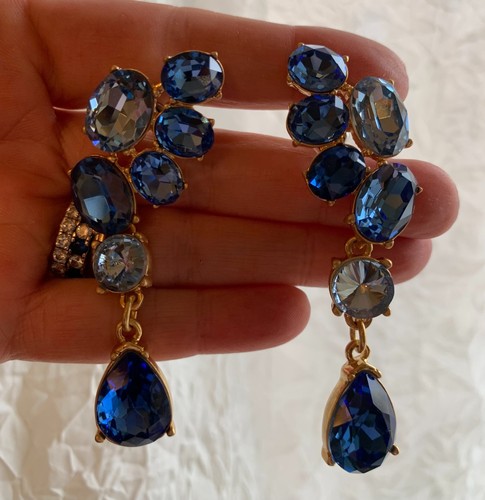 OSCAR DE LA RENTA AUTH SIGNED BLUE STONES G TONE EARRINGS