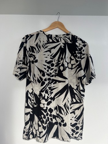 YSL Saint Laurent  Jungle Flower Print T shirt   Medium size