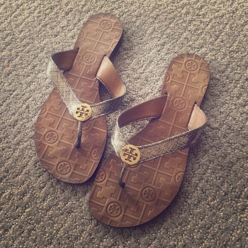 Tory Burch G Thora Thong Sandal   Size 8