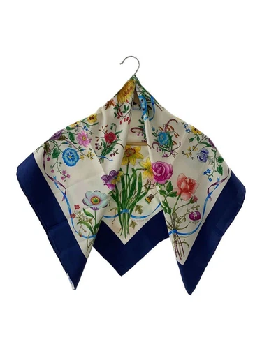 GUCCI Women's Silk Navy Floral Scarf U