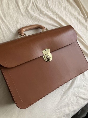 MAHI LEATHER Rutherford Briefcase in Bridle Leather with Flap Over