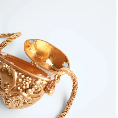 Rarissima borsa Zara edizione limitata cuore oro barocco con catena fuori.