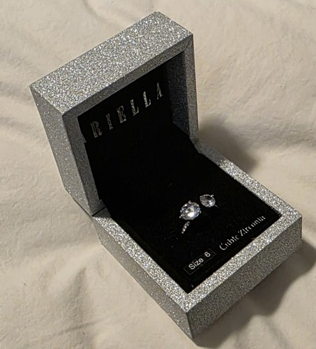 Ariella Split Lor Ring Clear Size 6