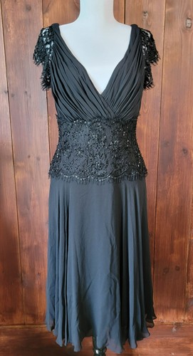 ESSENTIALS Vintage Tadashi Collection Size 8 Beaded Black Silk Dress 90s Y2K Formal Elegant