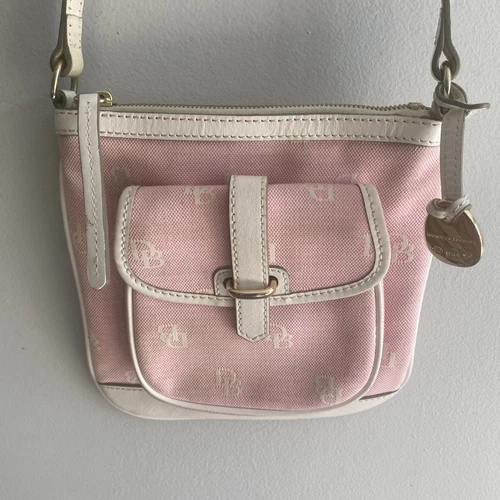 Dooney & Bourke Letter carrier Crossbody Color Pink