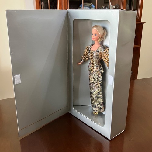 Barbie bambola Christian Dior vintage 1995 edizione limitata  abito con perline oro  in scatola