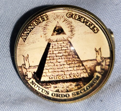 ROARINGWILD Masonic Pin Badge Free Mason Regalia Eye Pyramid Mysterious Strange Lodge Ol