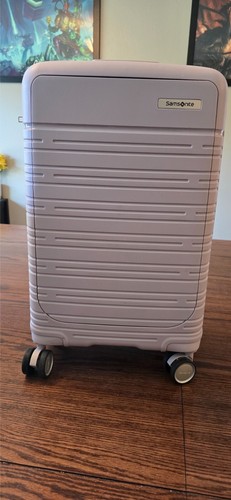 Samsonite Elevation Plus Carry on 22” Spinner Suitcase Luggage Lilac Purple DISC