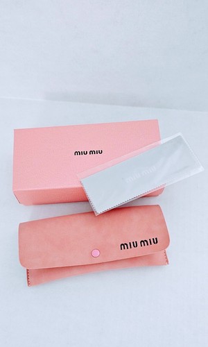 ~MIU MIU~ Grande CUSTODIA PER OCCHIALI DA SOLE ROSA ? Scatola  panno per la pulizia e