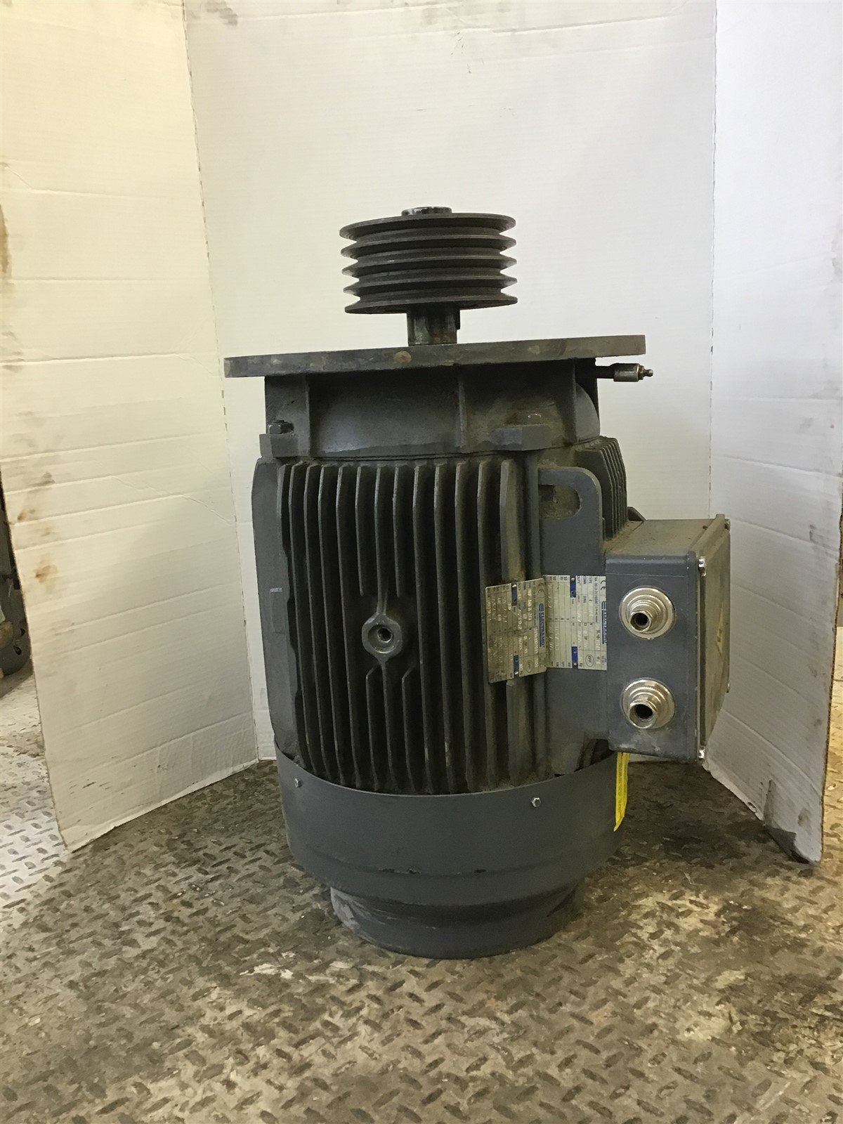 BME BEARINGS AND SURPLUS Electramo MHF 160M 02/4 Motor 13 1/2 KW 440 460 V 3530/1775 Rpm 160M Fr