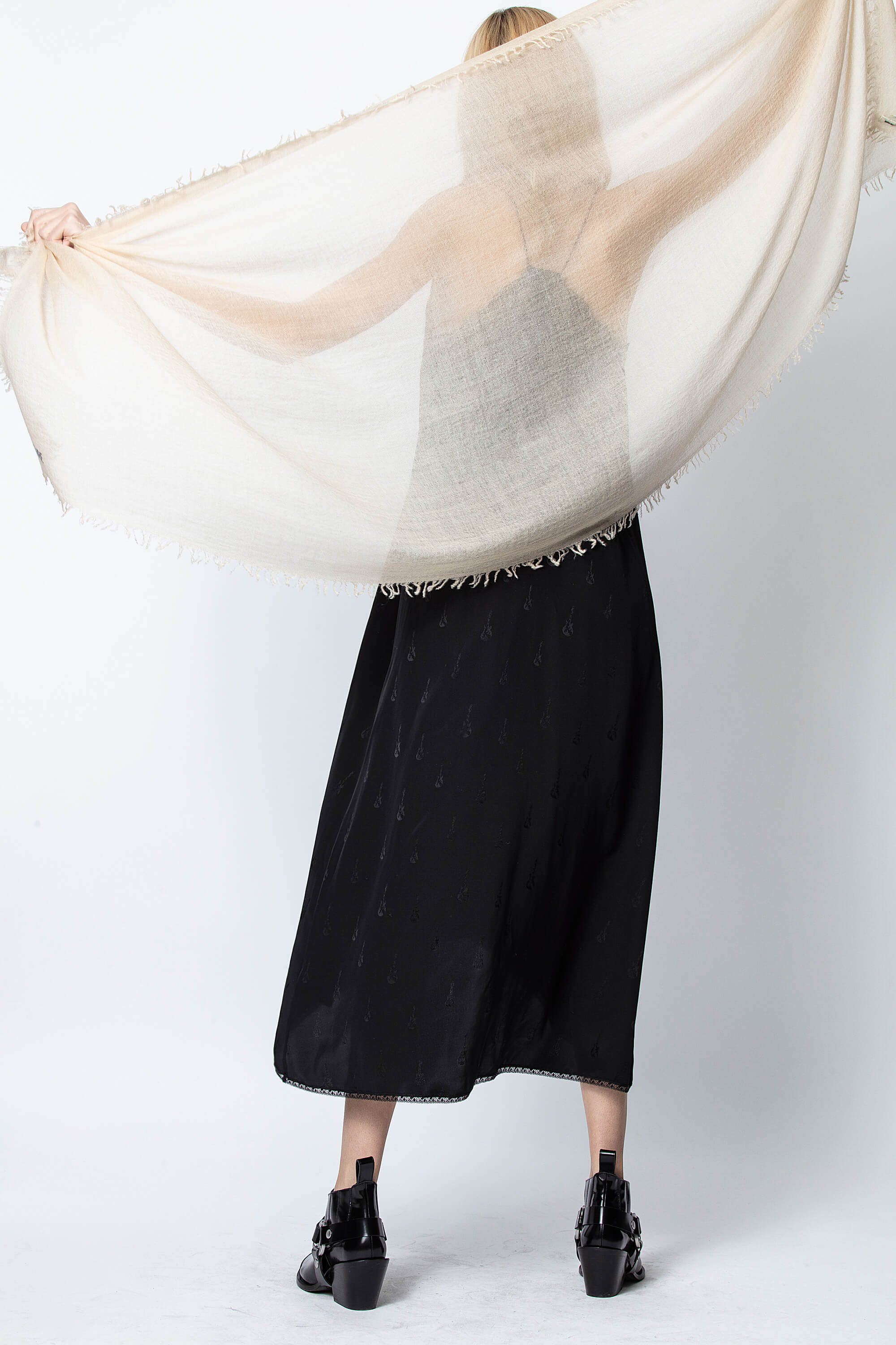 2002 Nuage Scarf