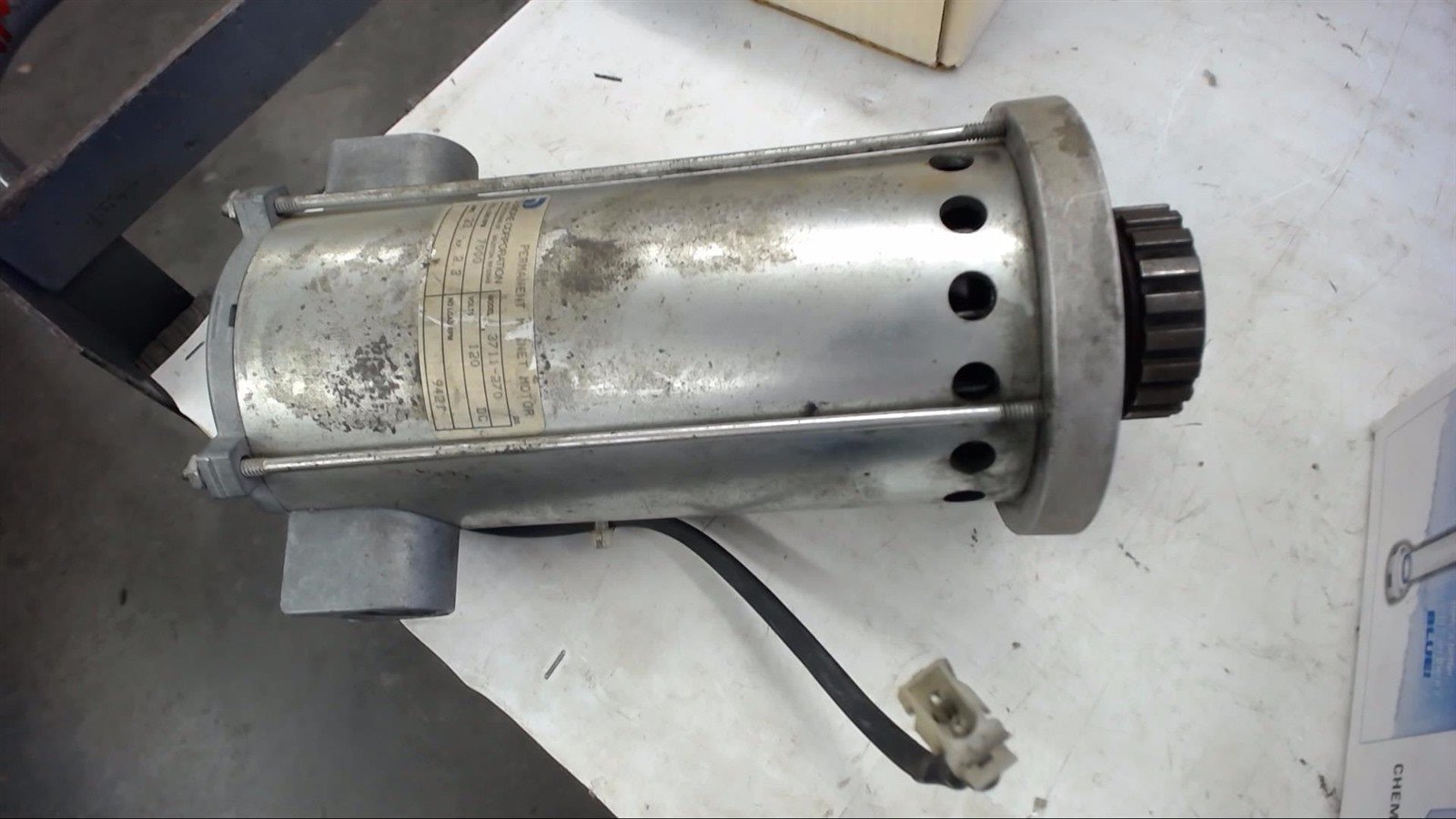 BME BEARINGS AND SURPLUS DUNMORE CORPORATION PEMANENT MAGNET MOTOR 3711 270 120 VOLTS DC, 2.3 HP, 23 AMPS