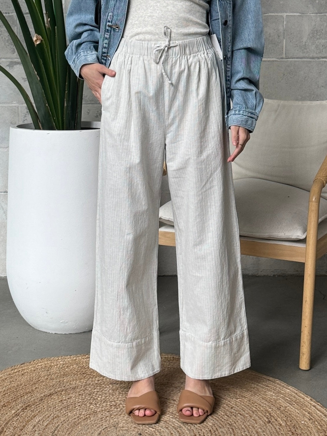 DEX ROOM 34 Wide Leg Pinstripe Pant