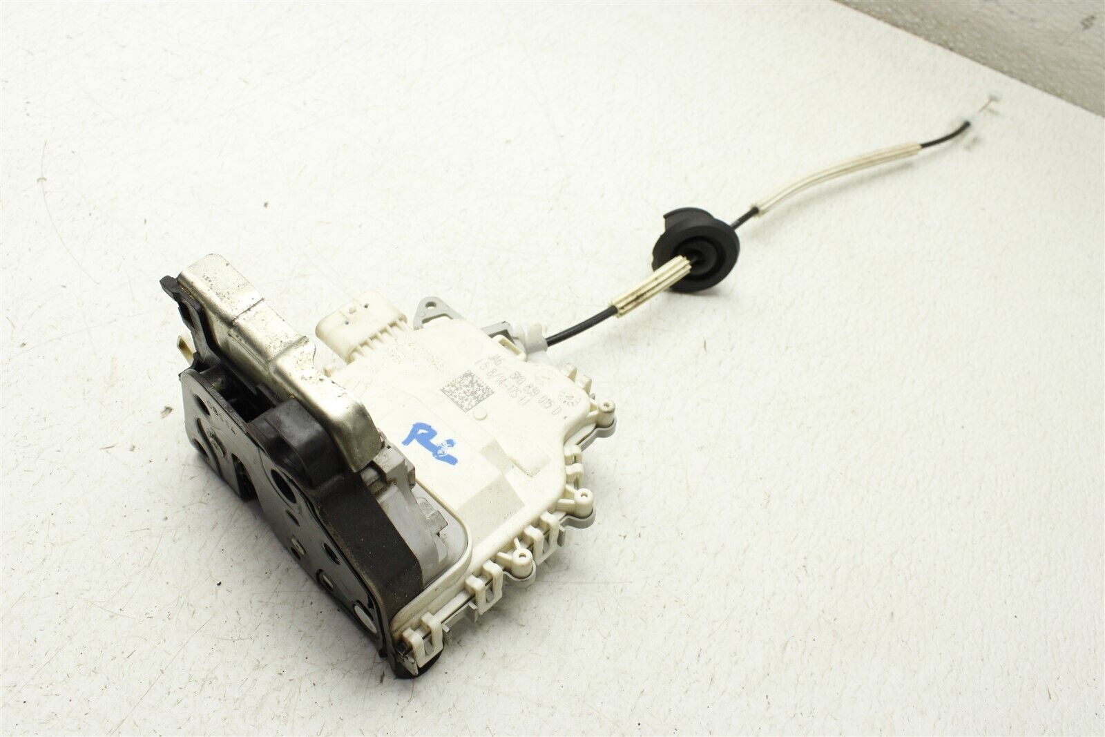 2015 Porsche Macan S Rear Left Door Lock Actuator LH 15 21