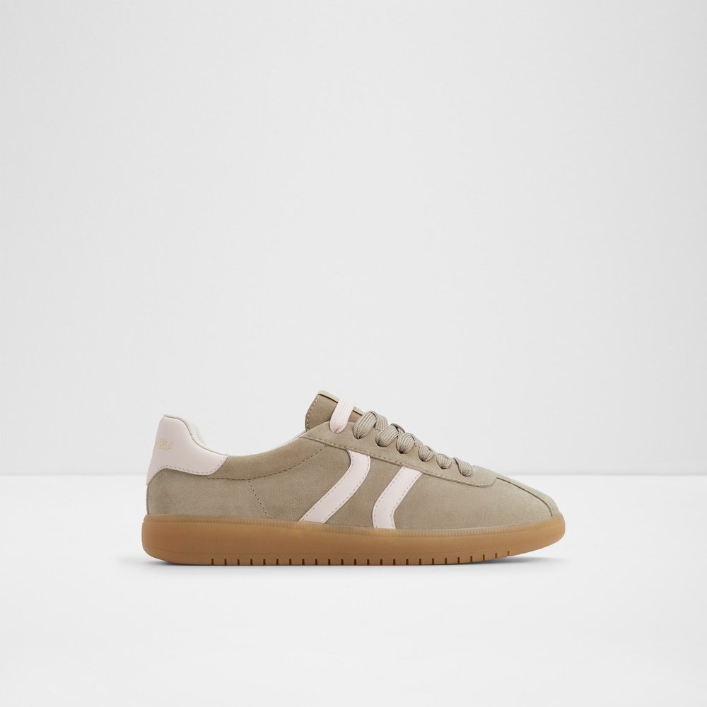 3943 Chicsneaker