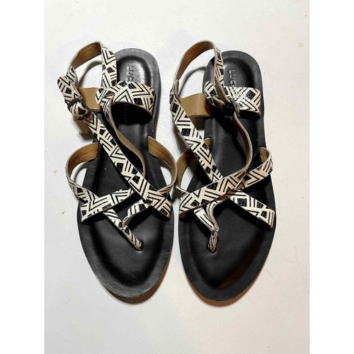 BRANDBLACK Sandali piatti a croce Lucky Brand bianco e nero taglia 8 5 M