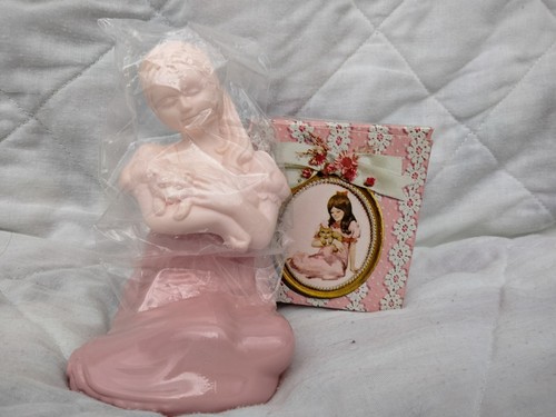 Vintage Avon Cologne "Dear Friends" Field Flowers. 4 fl. oz. 1974 Full Decanter