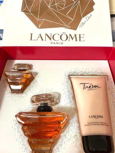 NEW IN BOX Lancome Tresor Gift Set   2 Eau de Parfum  1 Body Lotion